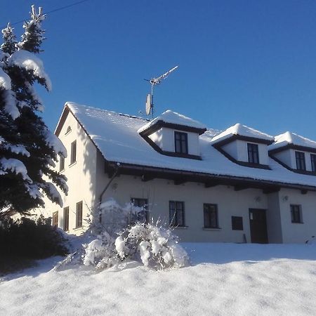 Restaurace A Penzion Jilm Jilemnice Zewnętrze zdjęcie